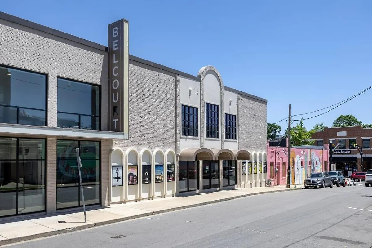 Apartament The Nomad: 4 1Brs 2 Studios 24-Guest Retreat Nashville