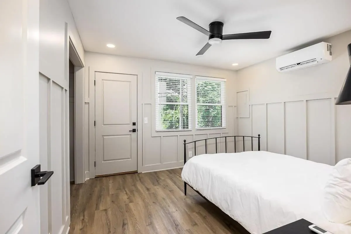 Apartament The Nomad: 4 1Brs 2 Studios 24-Guest Retreat Nashville