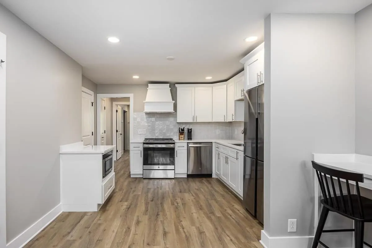 The Nomad: 4 1Brs 2 Studios 24-Guest Retreat Nashville 0*,